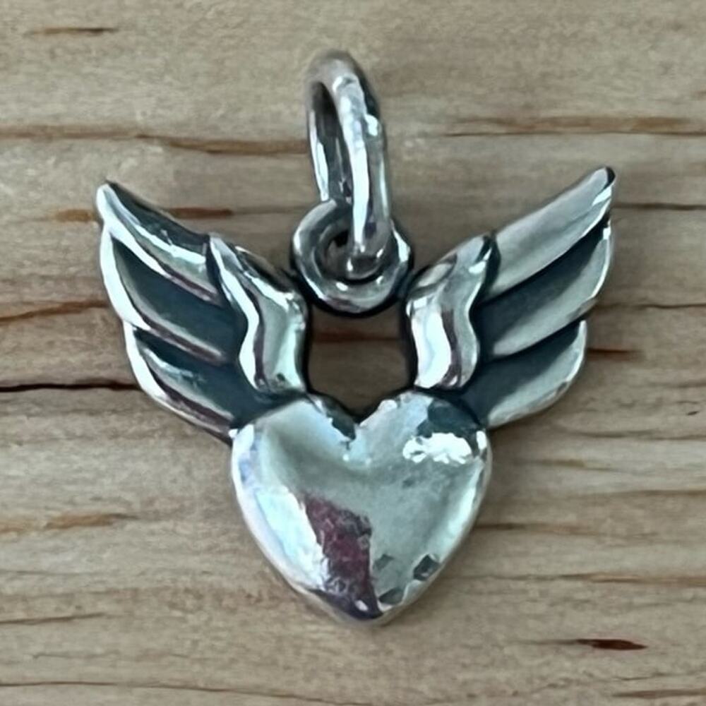 James Avery Retired Let Love Soar Charm Sterling Silver 925 EUC Women’s Jewelry